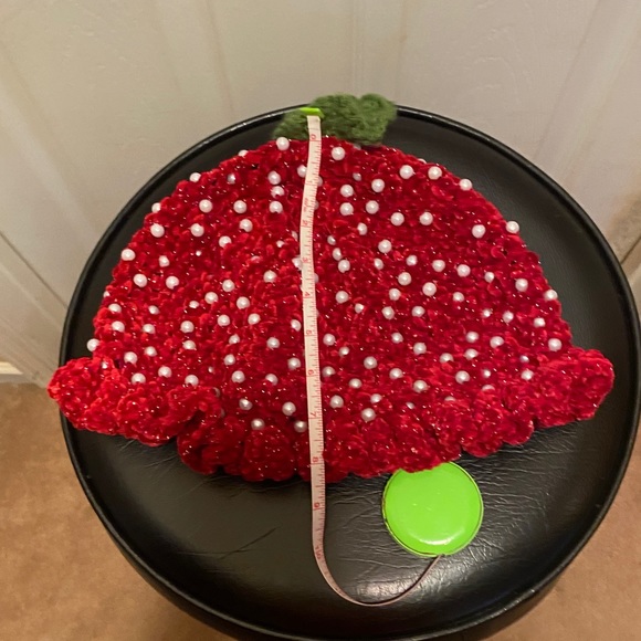 HOST PICK Crochet Strawberry hat - Picture 7 of 7